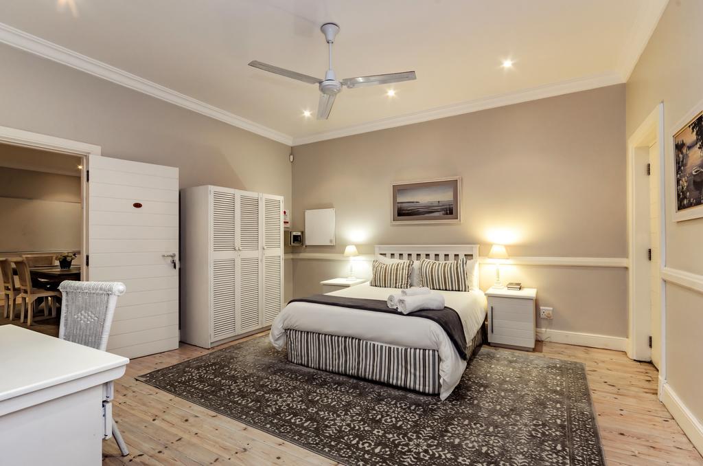 First Avenue Guesthouse Порт-Елізабет Екстер'єр фото